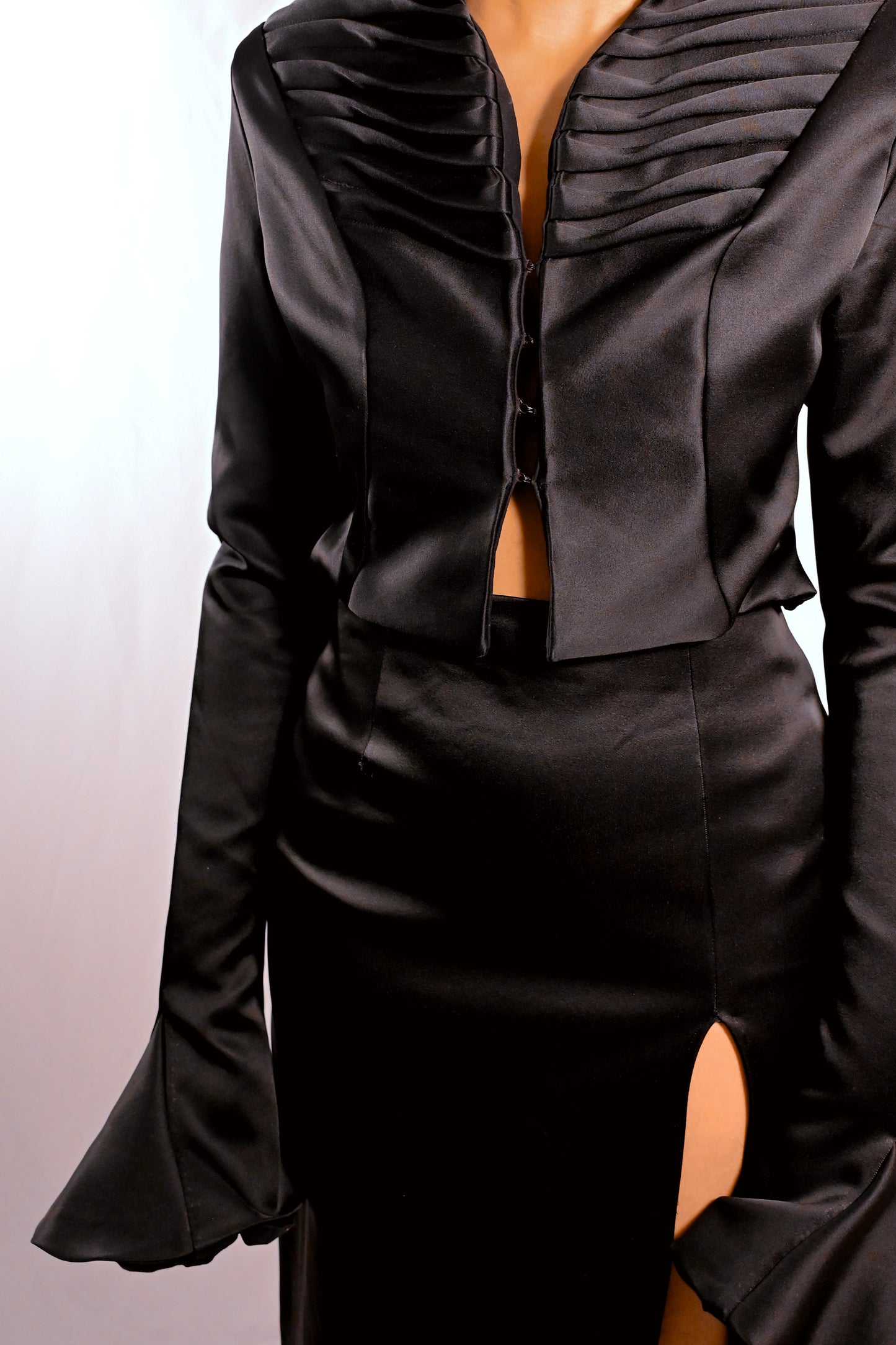 Domina - Ensemble tailleur femme noir satiné